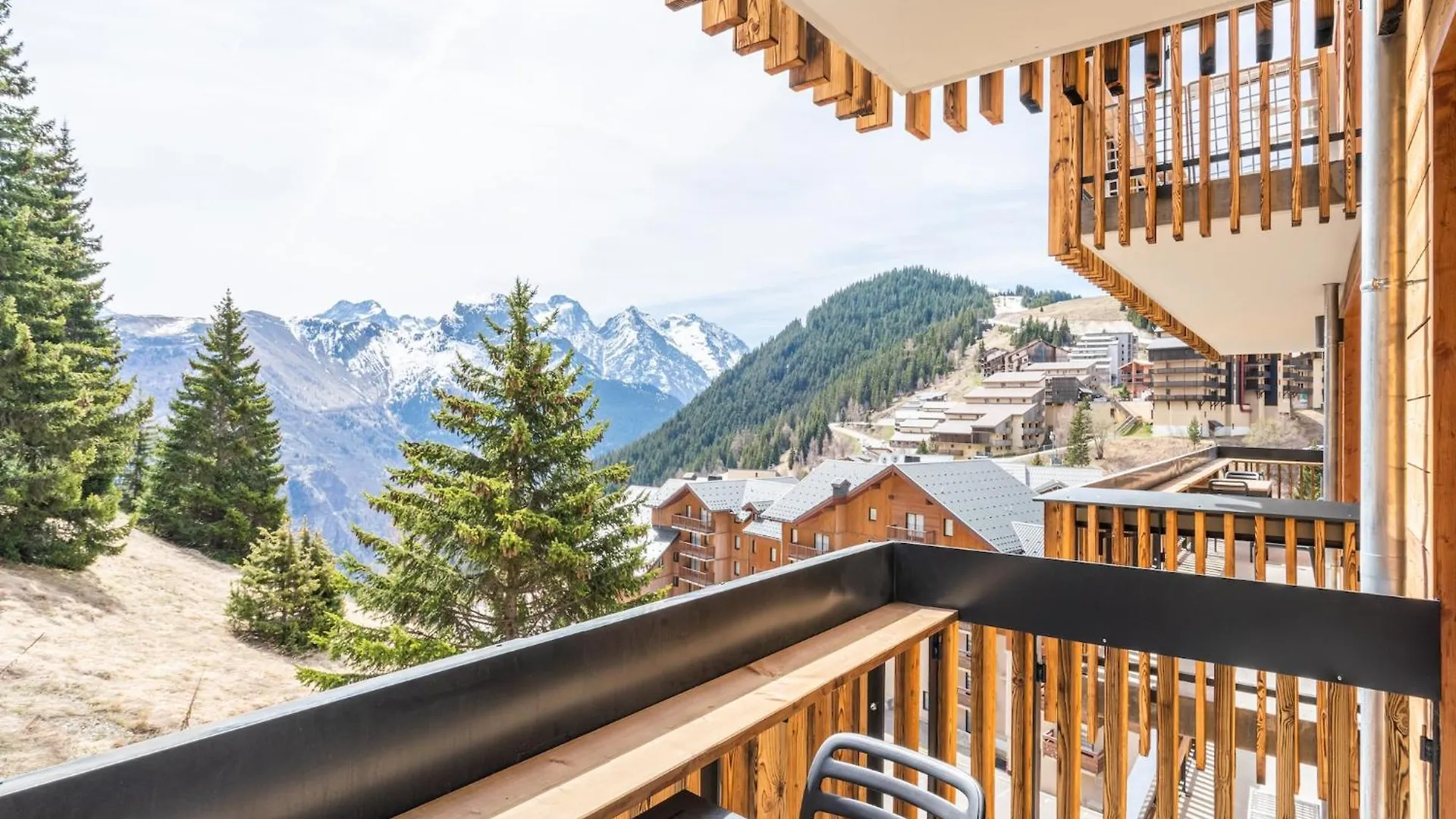New Apartments By The Slopes In L'Alpe D'Huez Francie
